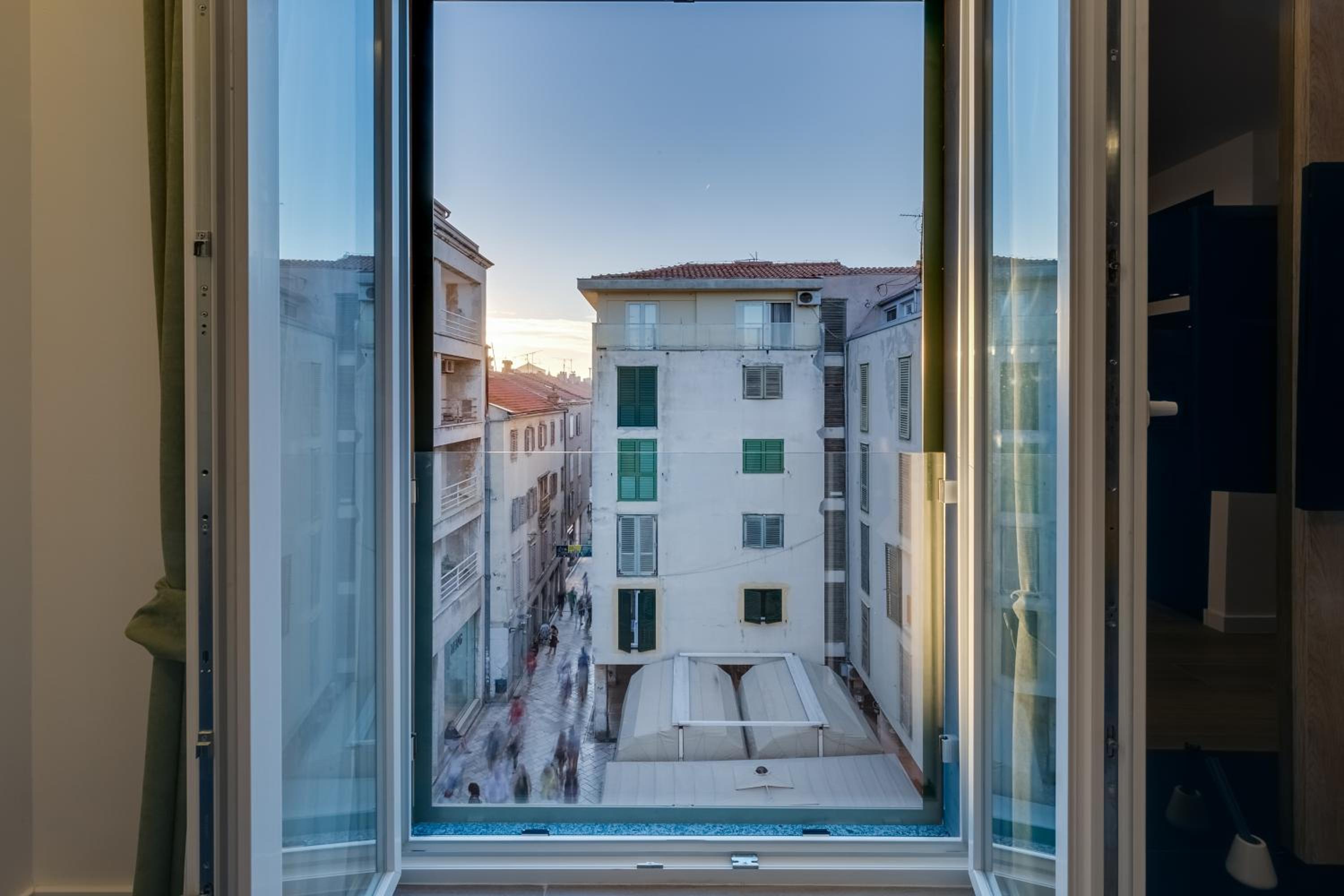 Hotel Marcius Luxury Apartment With Jacuzzi & Sauna