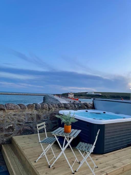 Hotel Lighthouse Cottage With Hottub