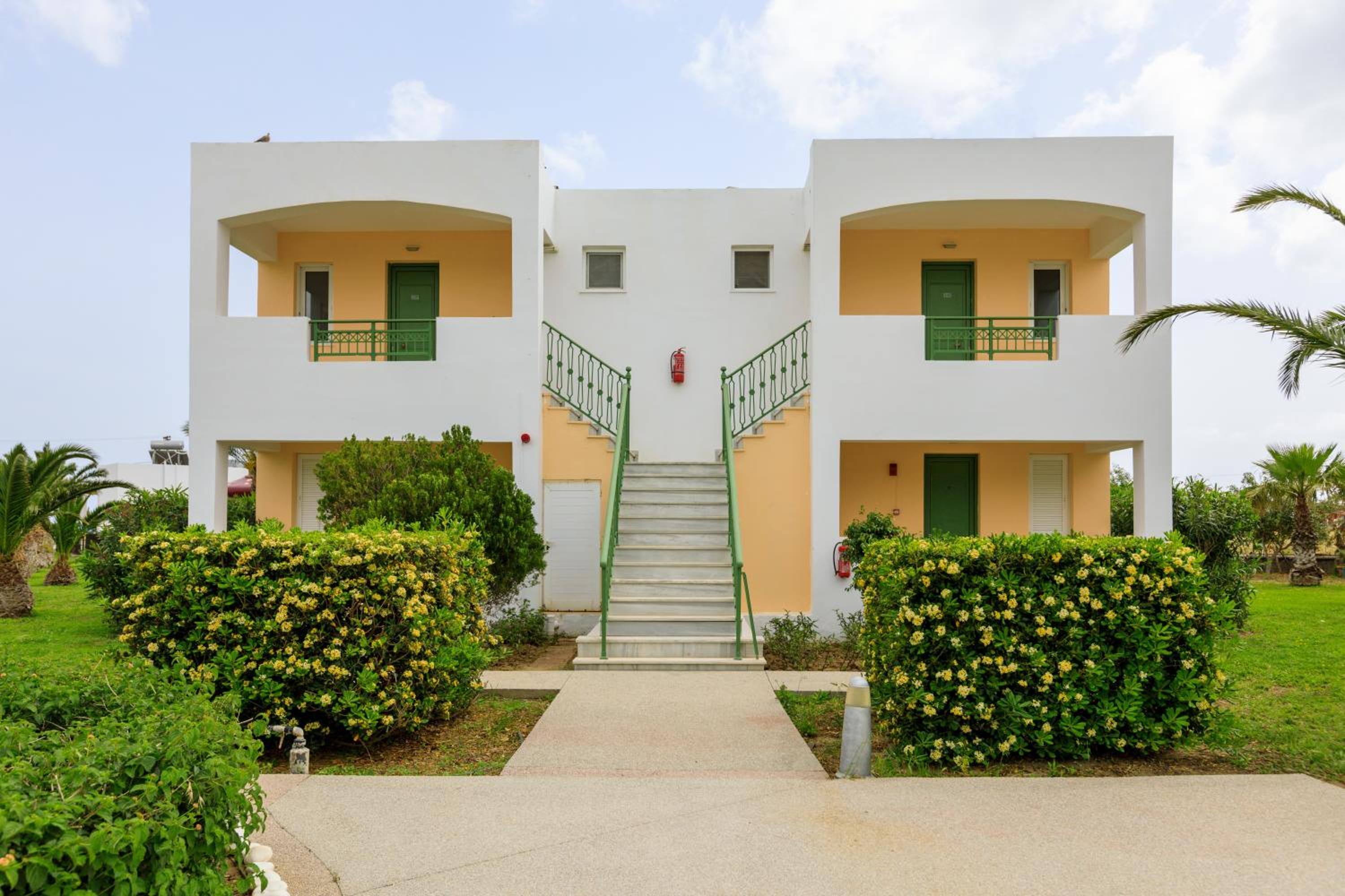Hotel Sovereign Beach Hotel