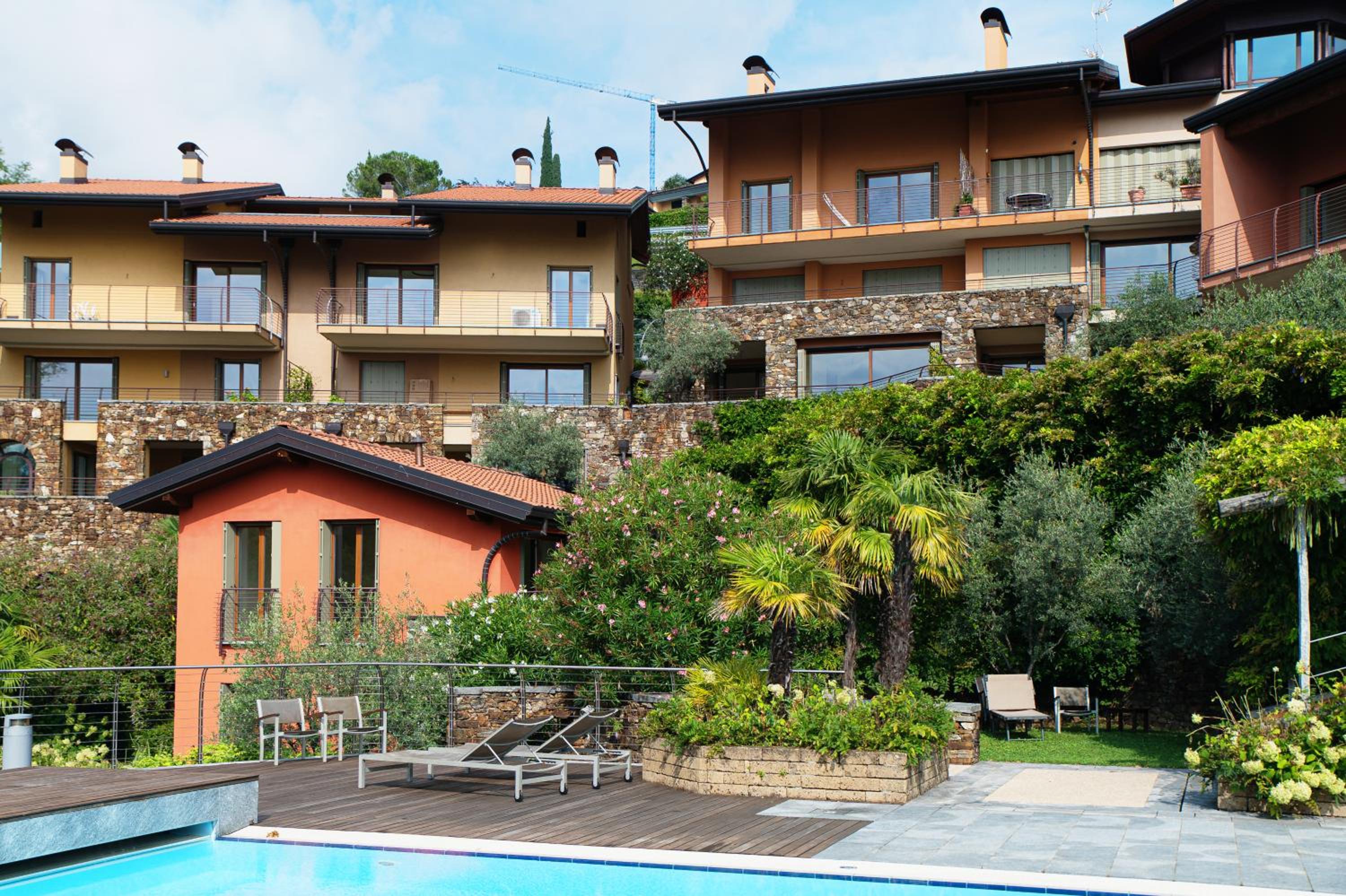 Hotel Bella Li - By Myhomeincomo