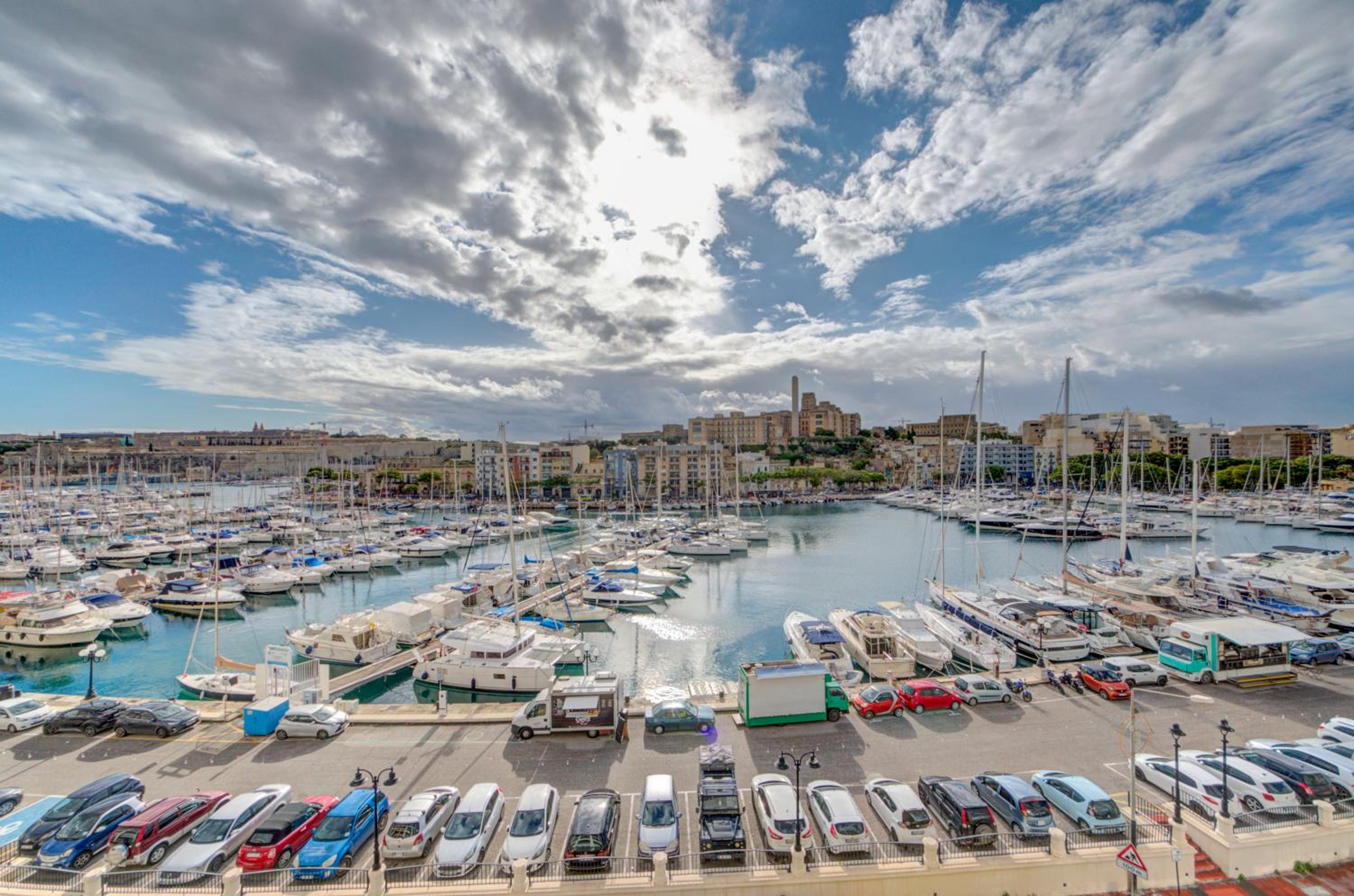 Hotel Blue Harbour, Marina View 2 Bedroom Apartment