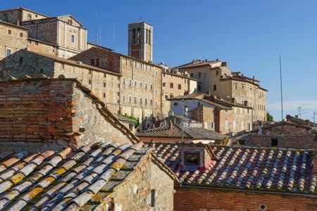 Hotel Holiday Apartment In Historical Palace