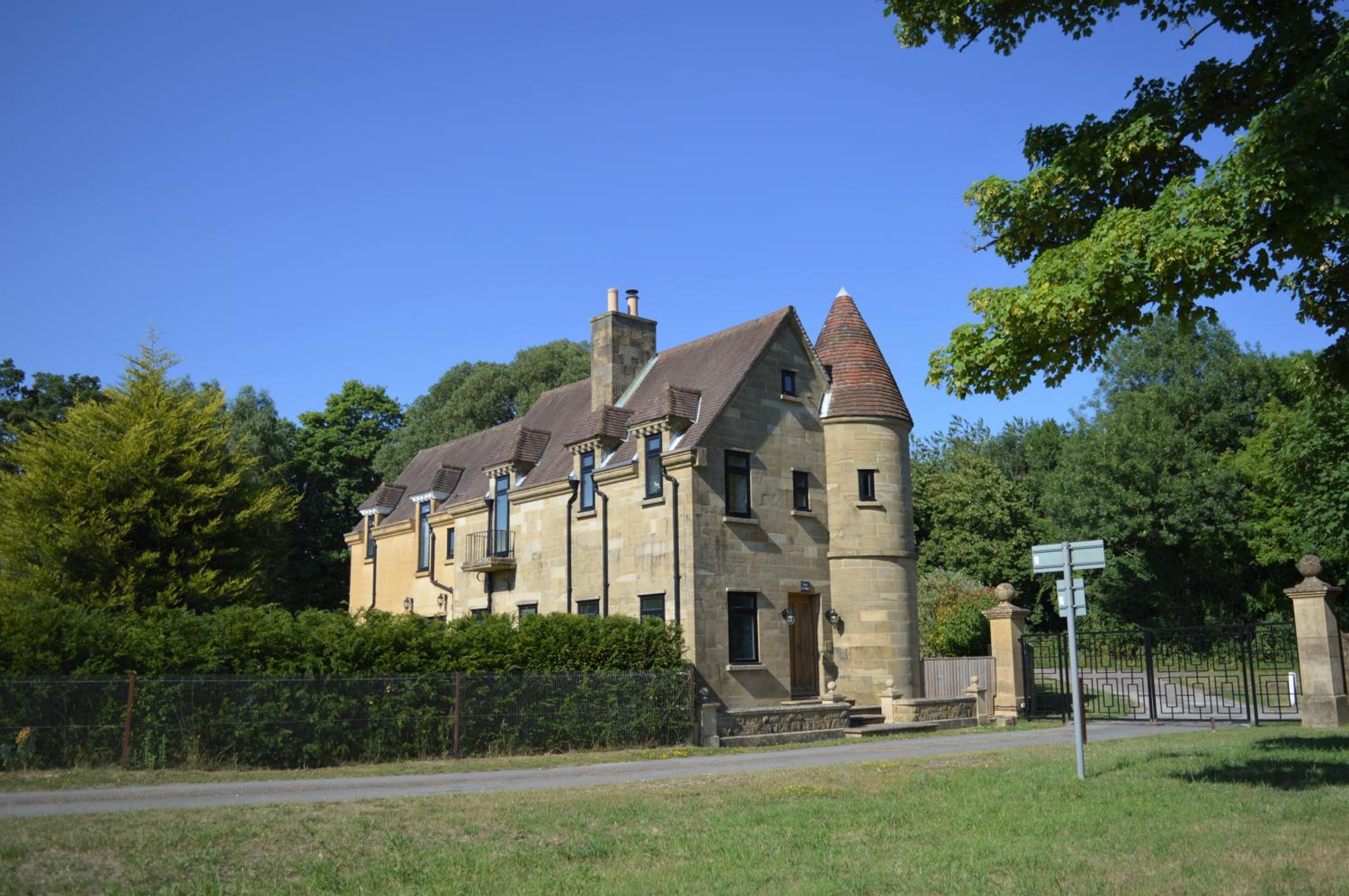 Hotel East Lodge