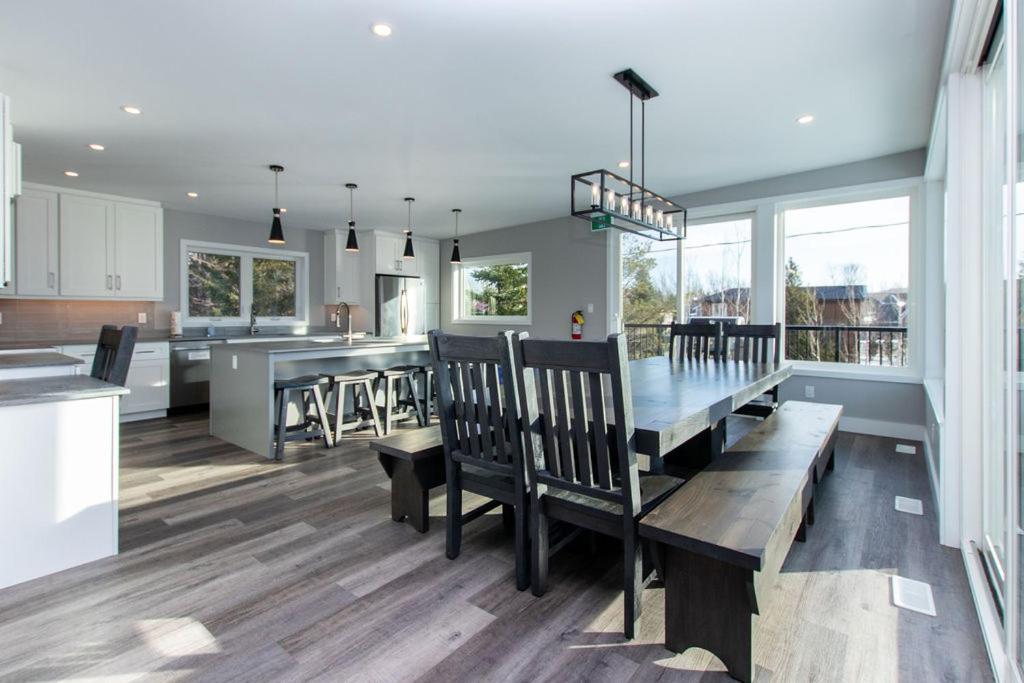 Hotel 107 Birchview Trail