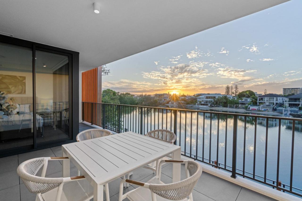 Hotel The Riverview - New 2br King Bed Parking/pool