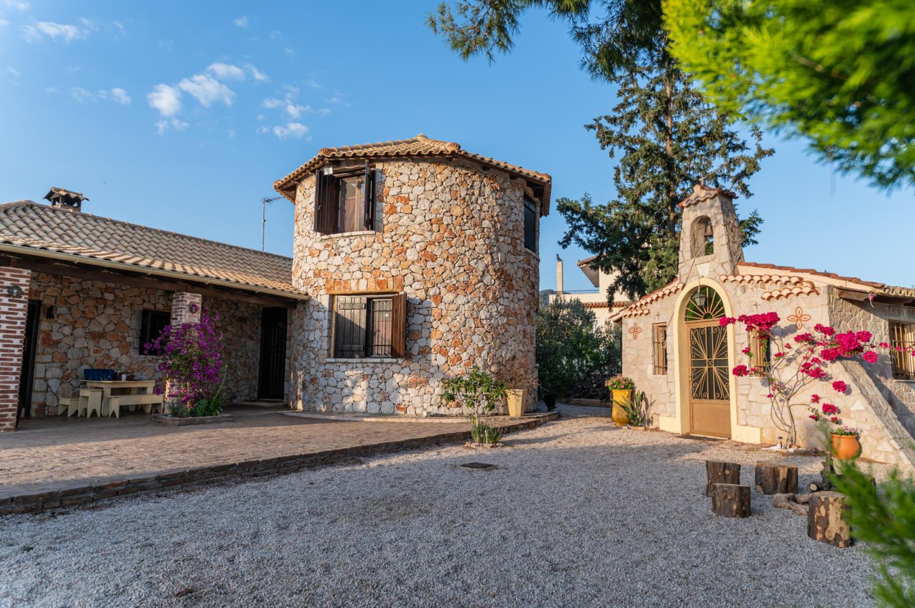 Hotel Vintage Stone House Where Calm Lives