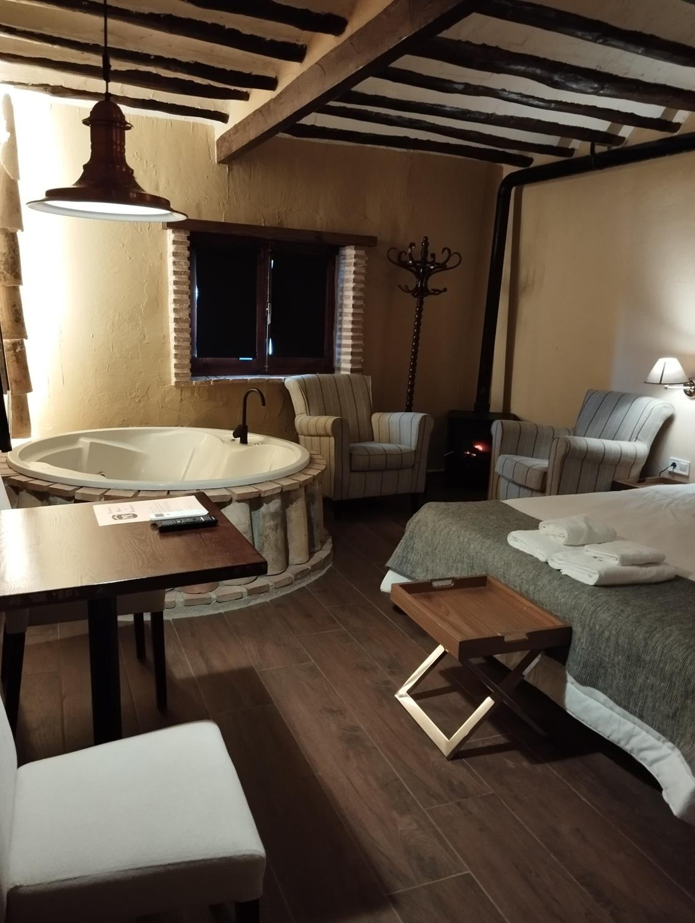 Hotel Alojamientos molino de revolcadores