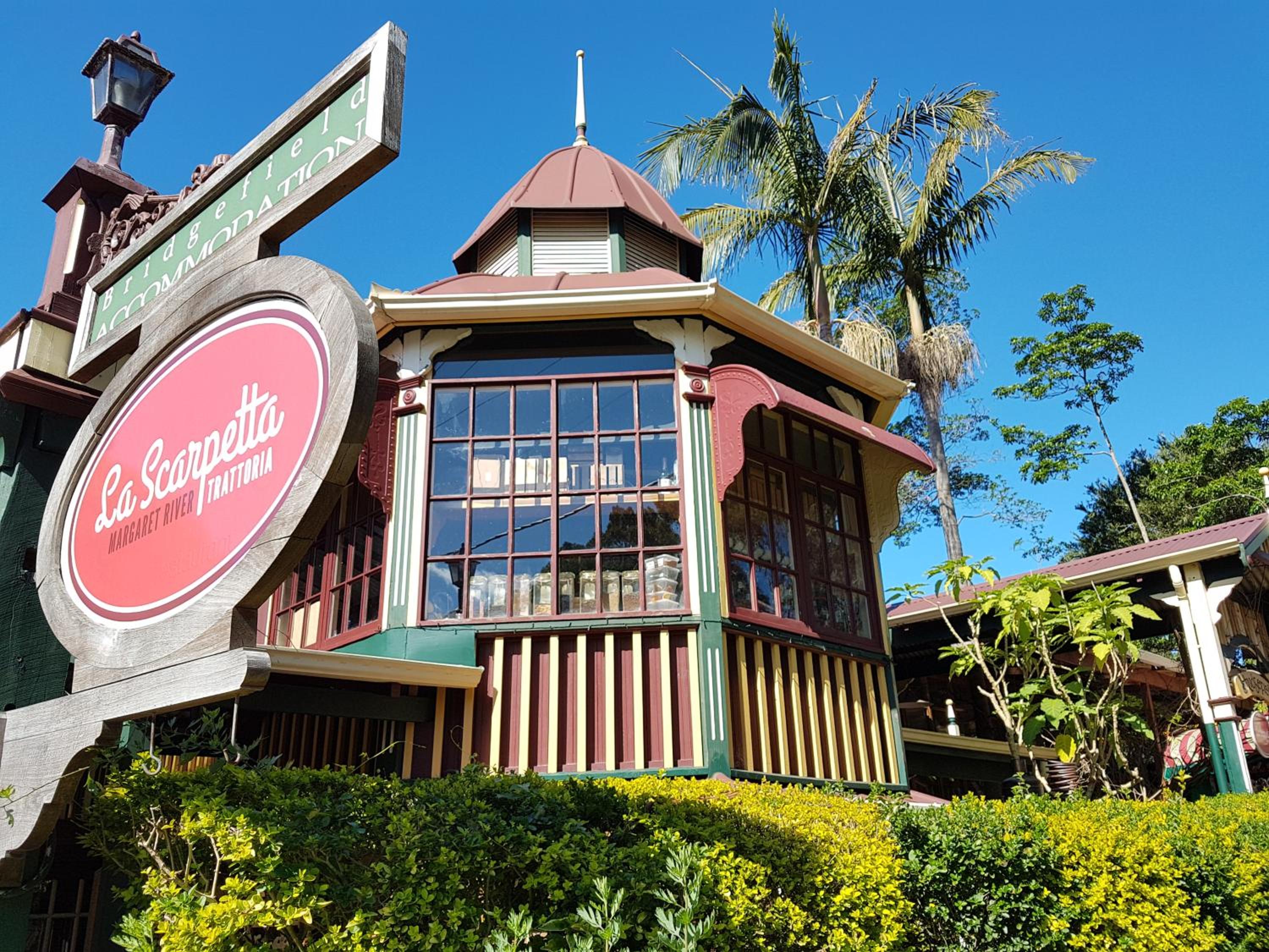 Hotel Bridgefield Guest House