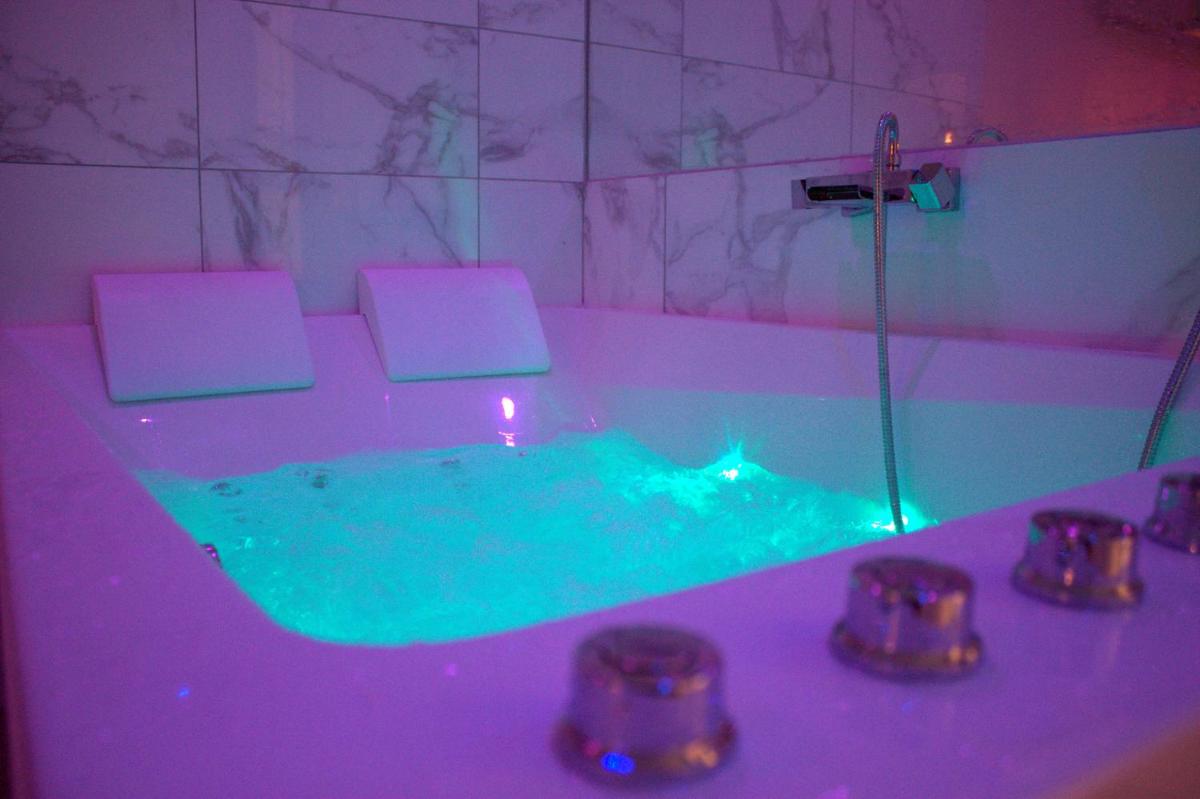 Hotel Le Nid De La Chouette - Appart Spa